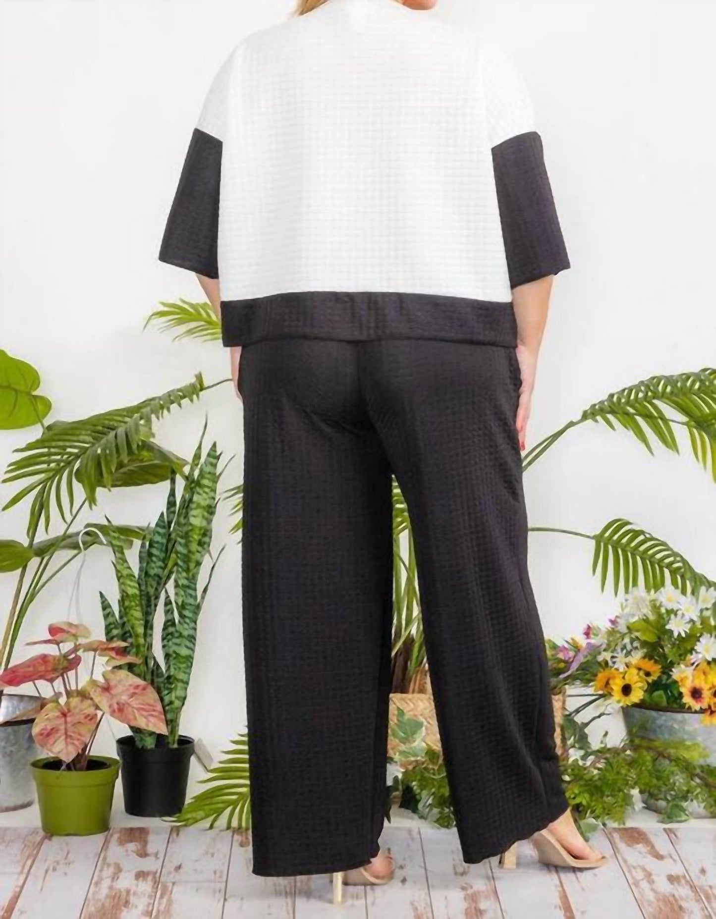 Karen T Design - Cozy Textured Two-piece Set