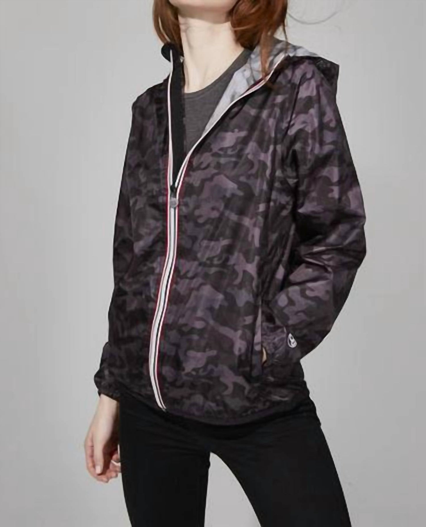 08 Lifestyle - Rain Jacket