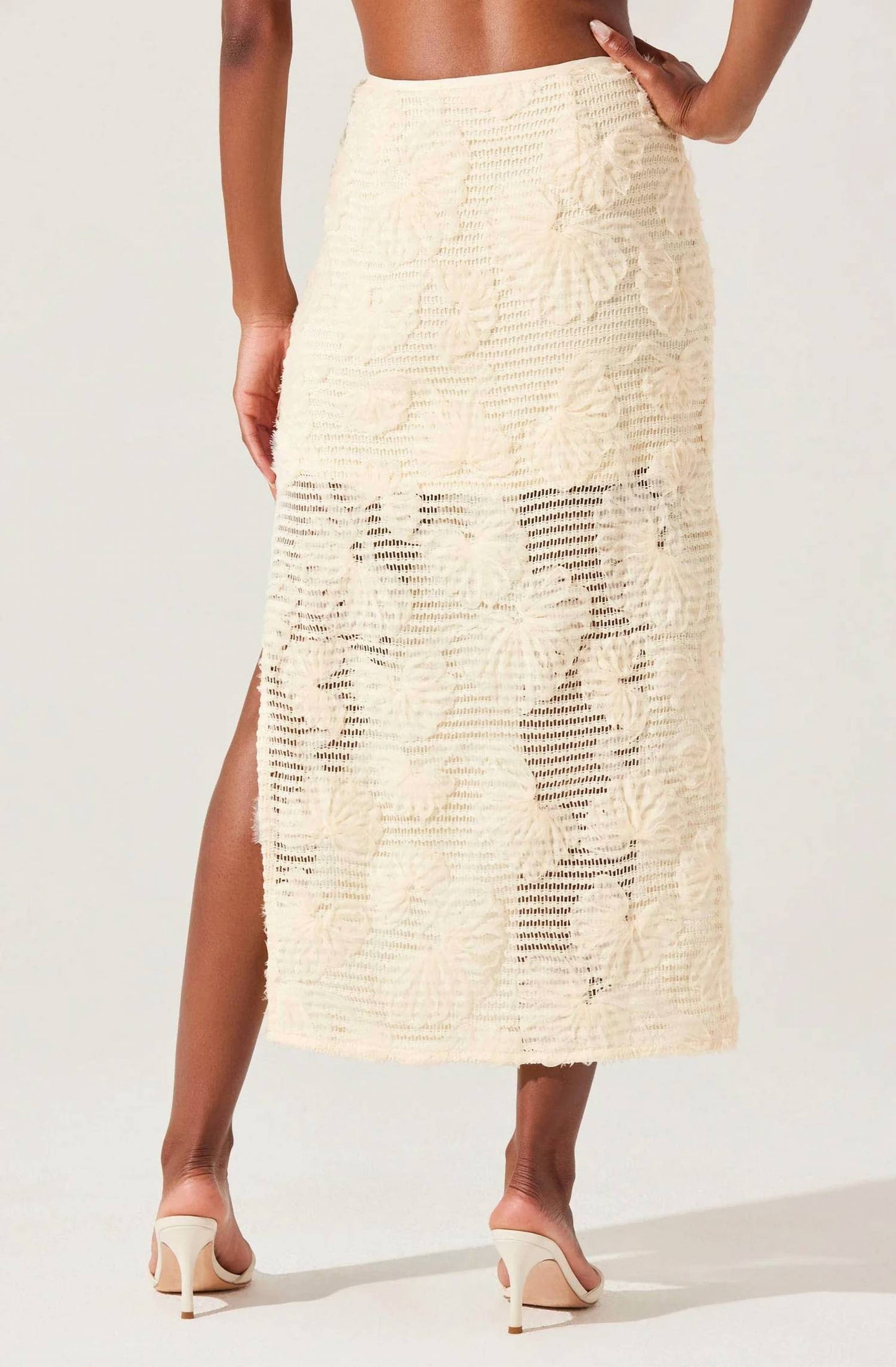 Astr - Sol Textured Floral Knit Midi Skirt