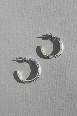 Astor & Orion - Women's Crescent Medium Hoops