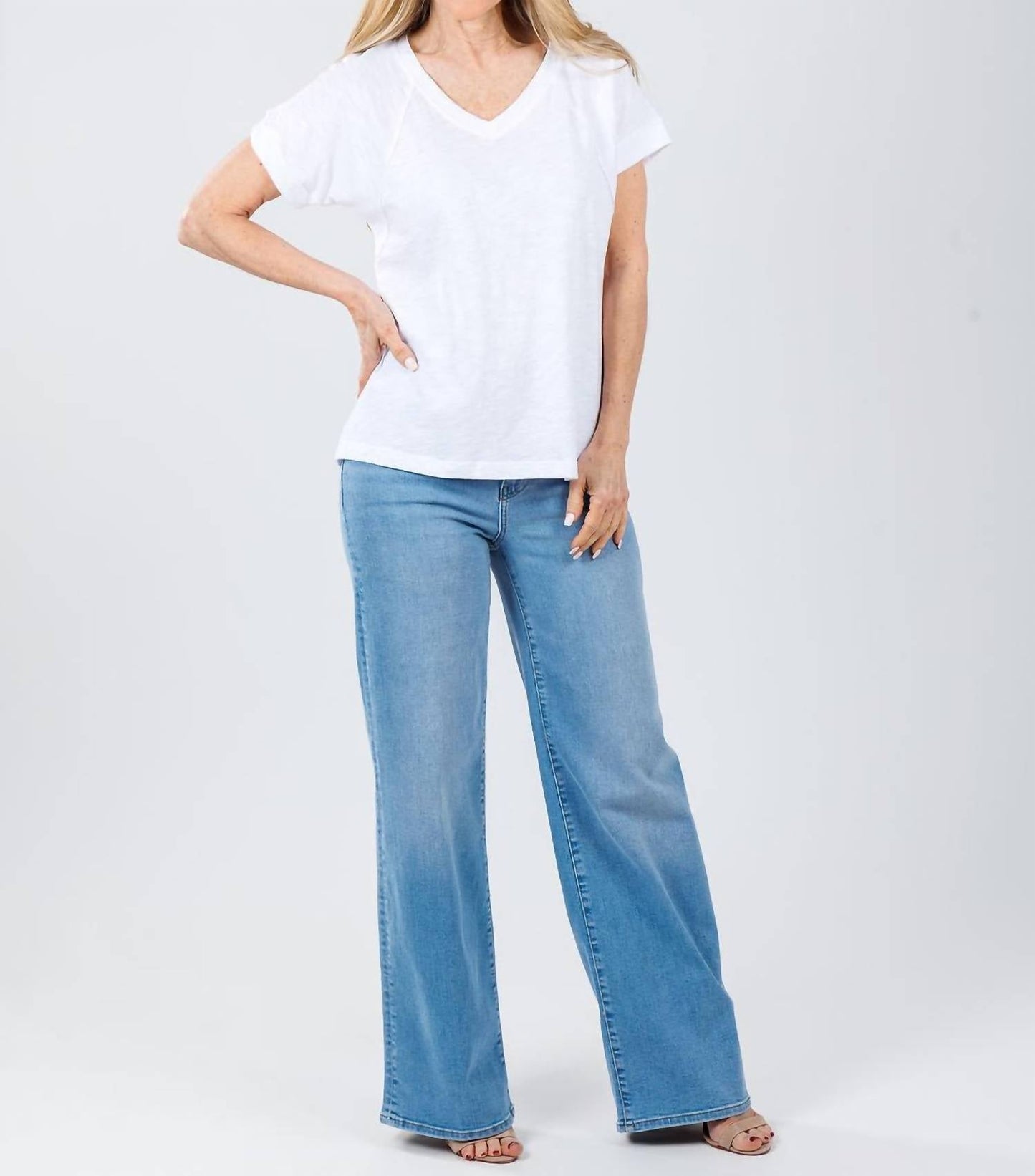 Elliott Lauren - Tina Raglan Short Sleeve V-neck Tee