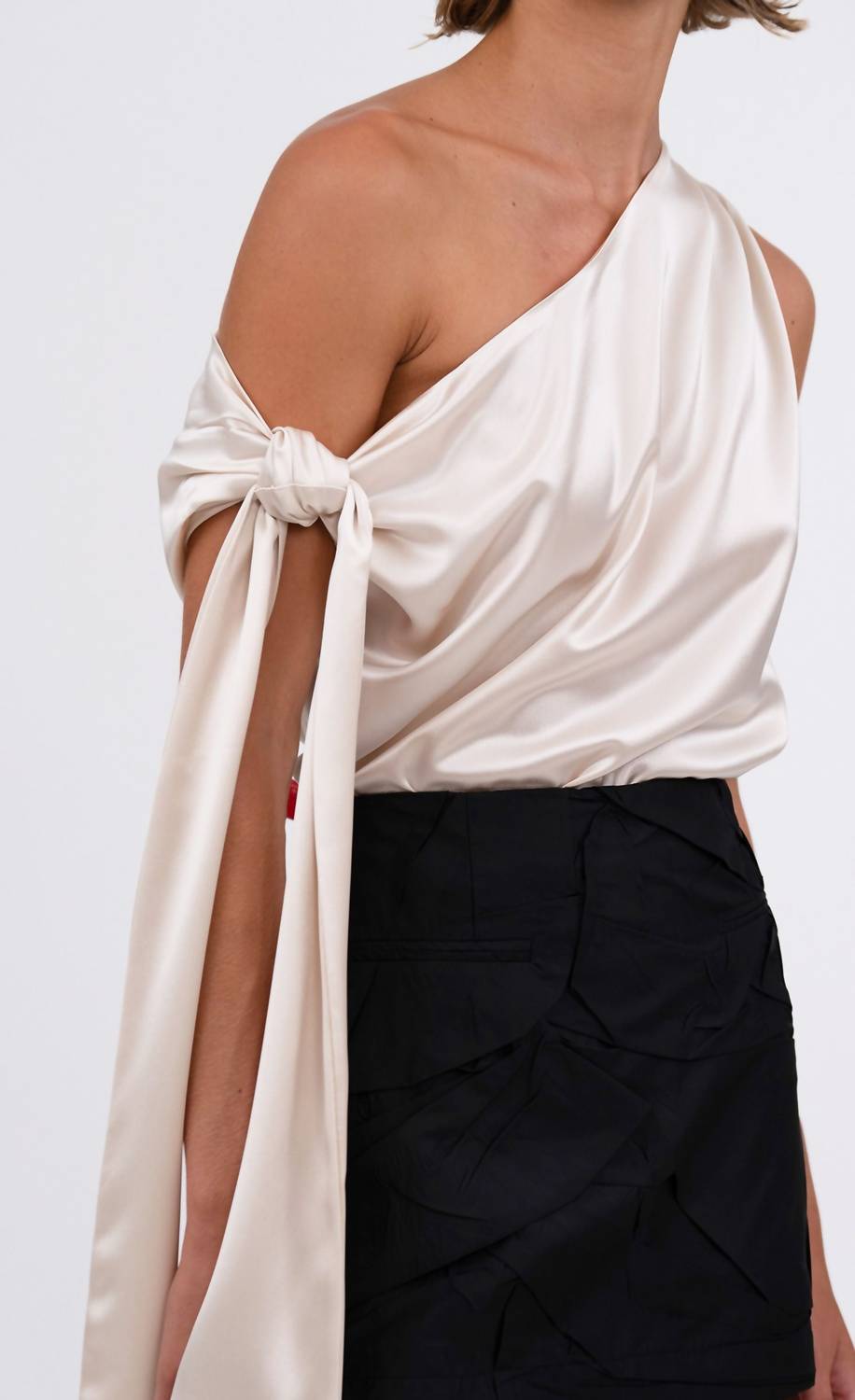 Nonchalant Label - Nora Sleevless Top