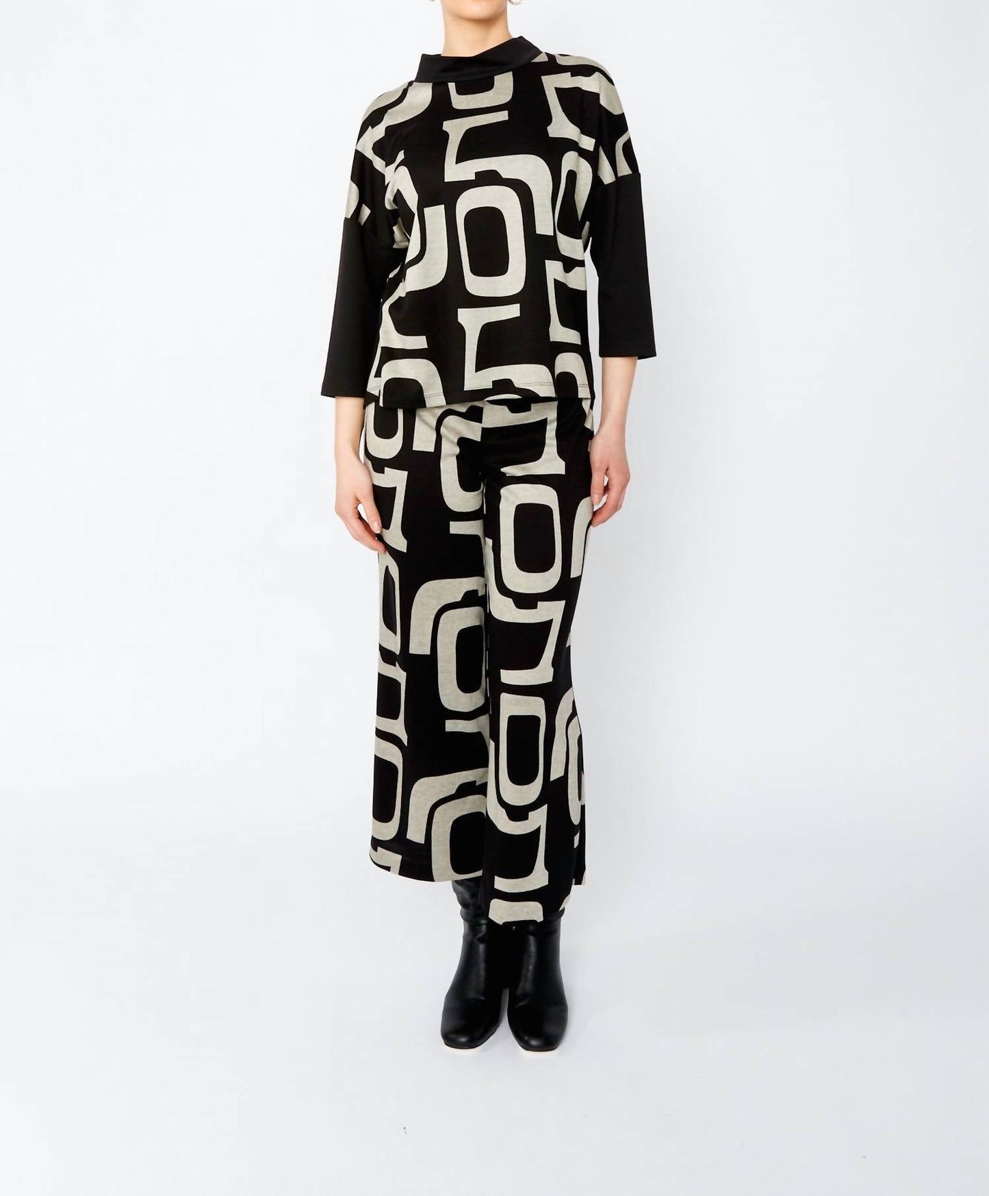 Frank Lyman - High Neck Knit Top
