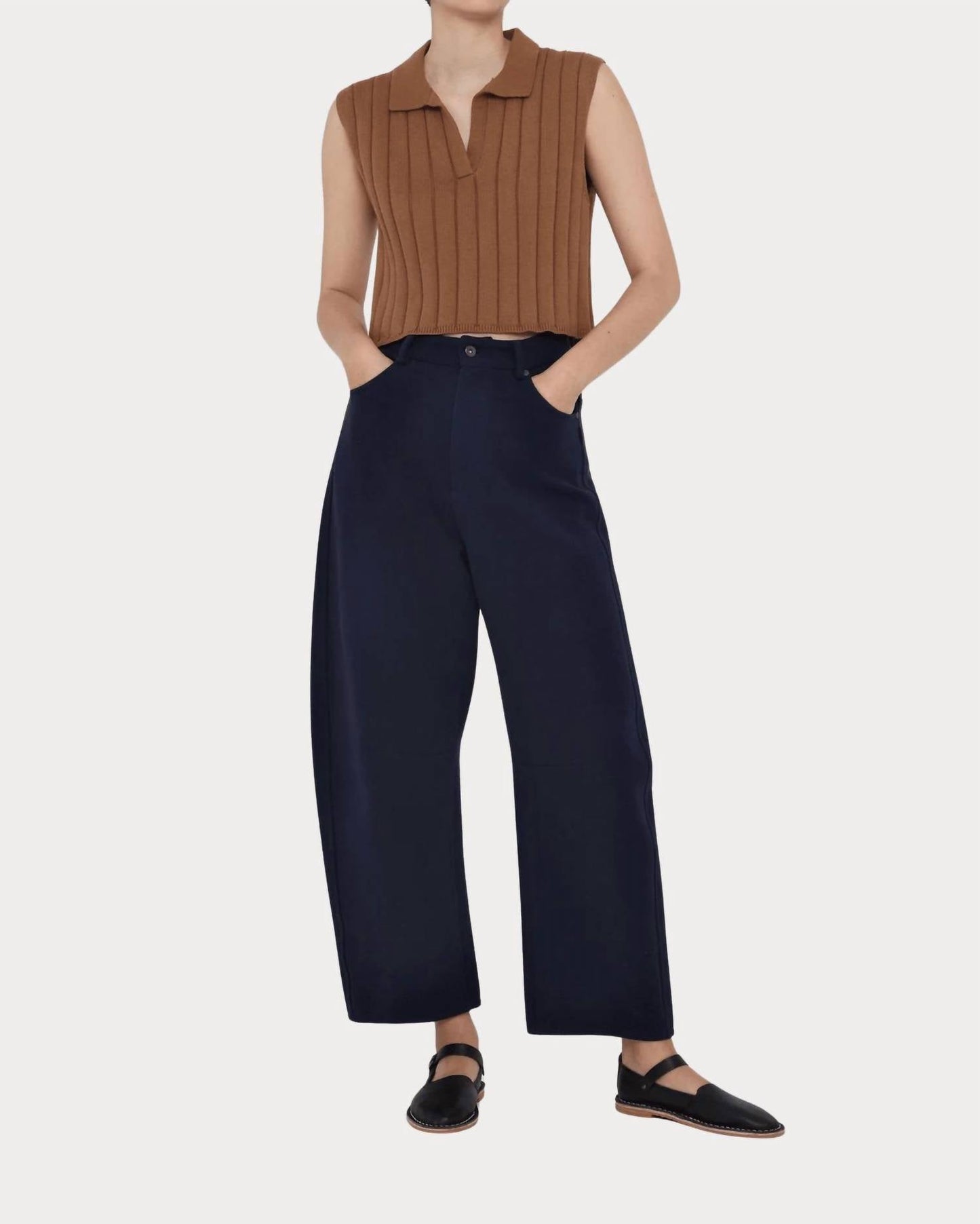 7115 By Szeki - Relaxed Curve Legged Trouser