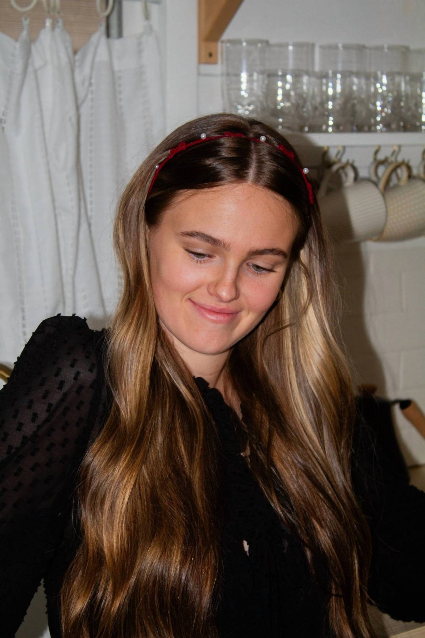 Andi - Women's Velvet Bow And Pearl Headband