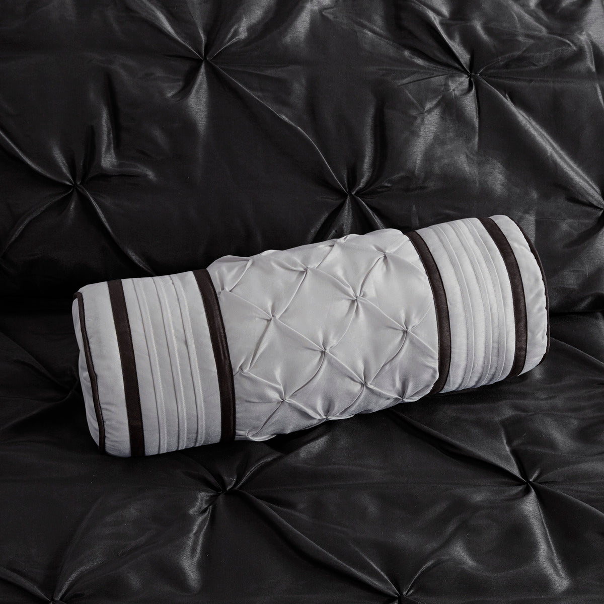 7 Piece Tufted Comforter Set Black Queen