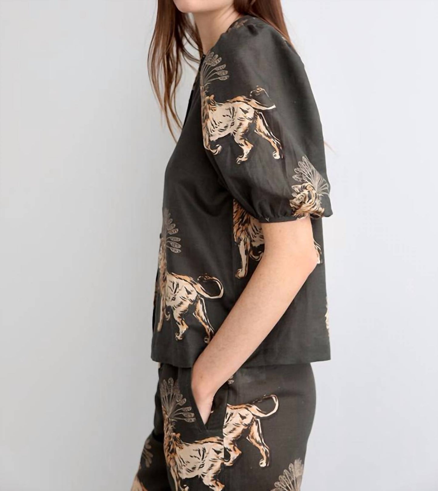 Las Surenas - Lion Palms Balloon Shirt