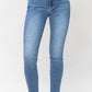 Judy Blue - Mid Rise Vintage Skinny Jeans