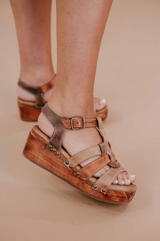 Bedstu - Women's Buckle Ankle Strap Wooden Wedge Sandal