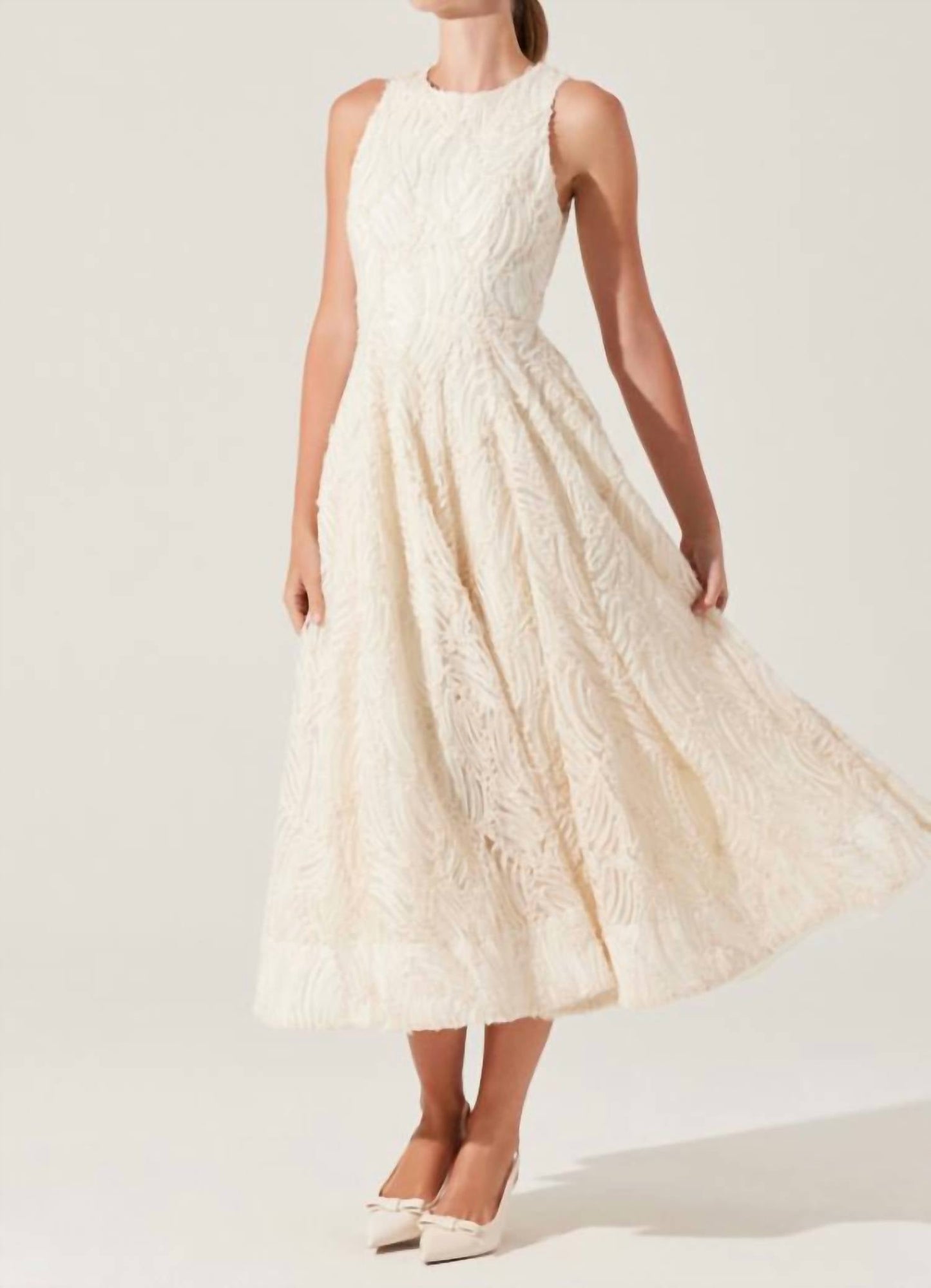 Astr - Lillemor 3d Textured Midi Dress