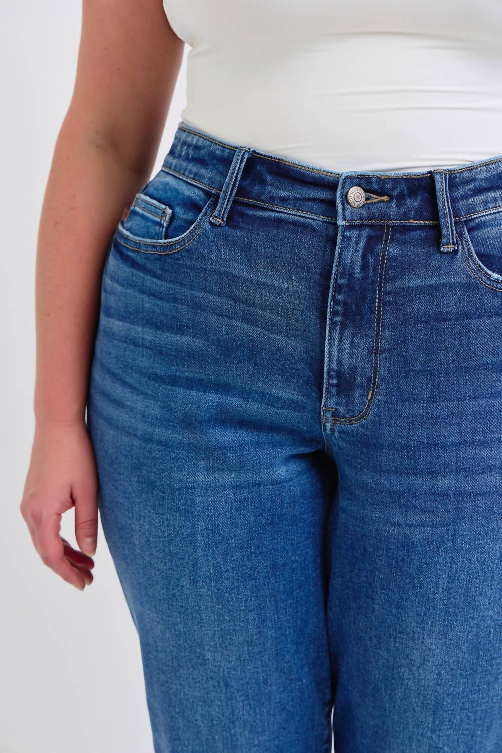 Judy Blue - Mid Rise Boyfriend Jeans