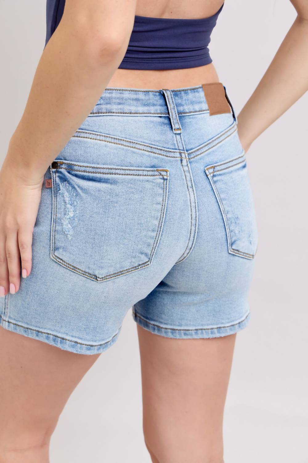Judy Blue - Mid Rise Vintage Wash Dad Short