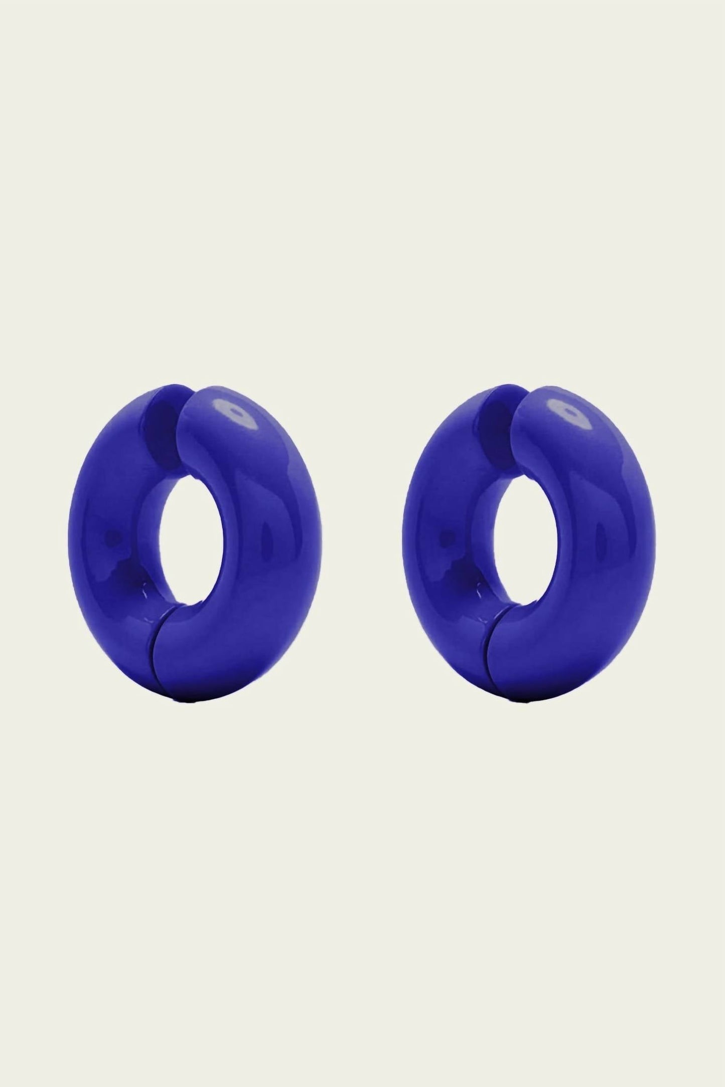 Uncommon Matters - Women's Stratus Hoops