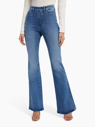 Good American - Pull On Flared Jeans