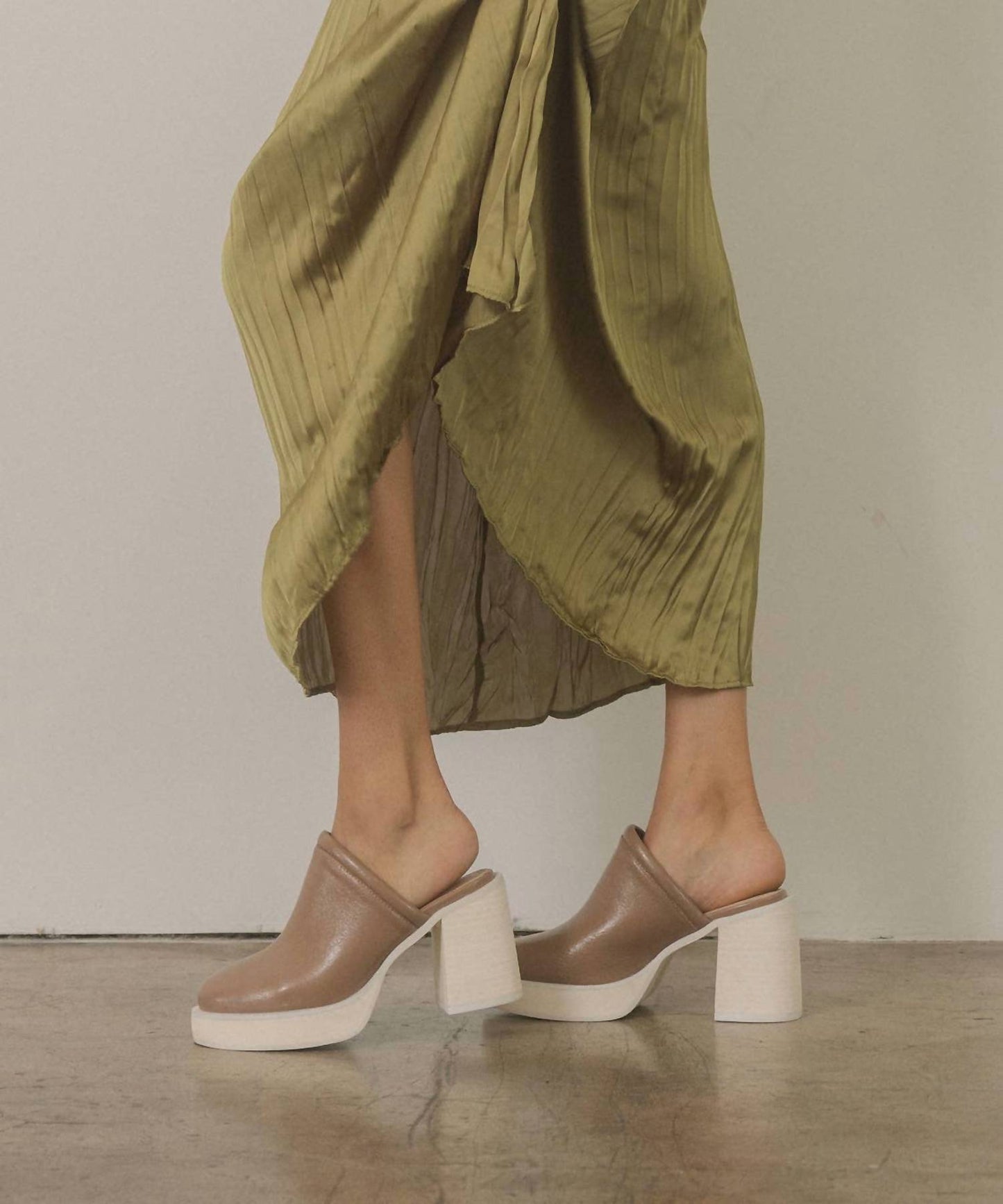 Oasis Society - Women's The Ava Clog