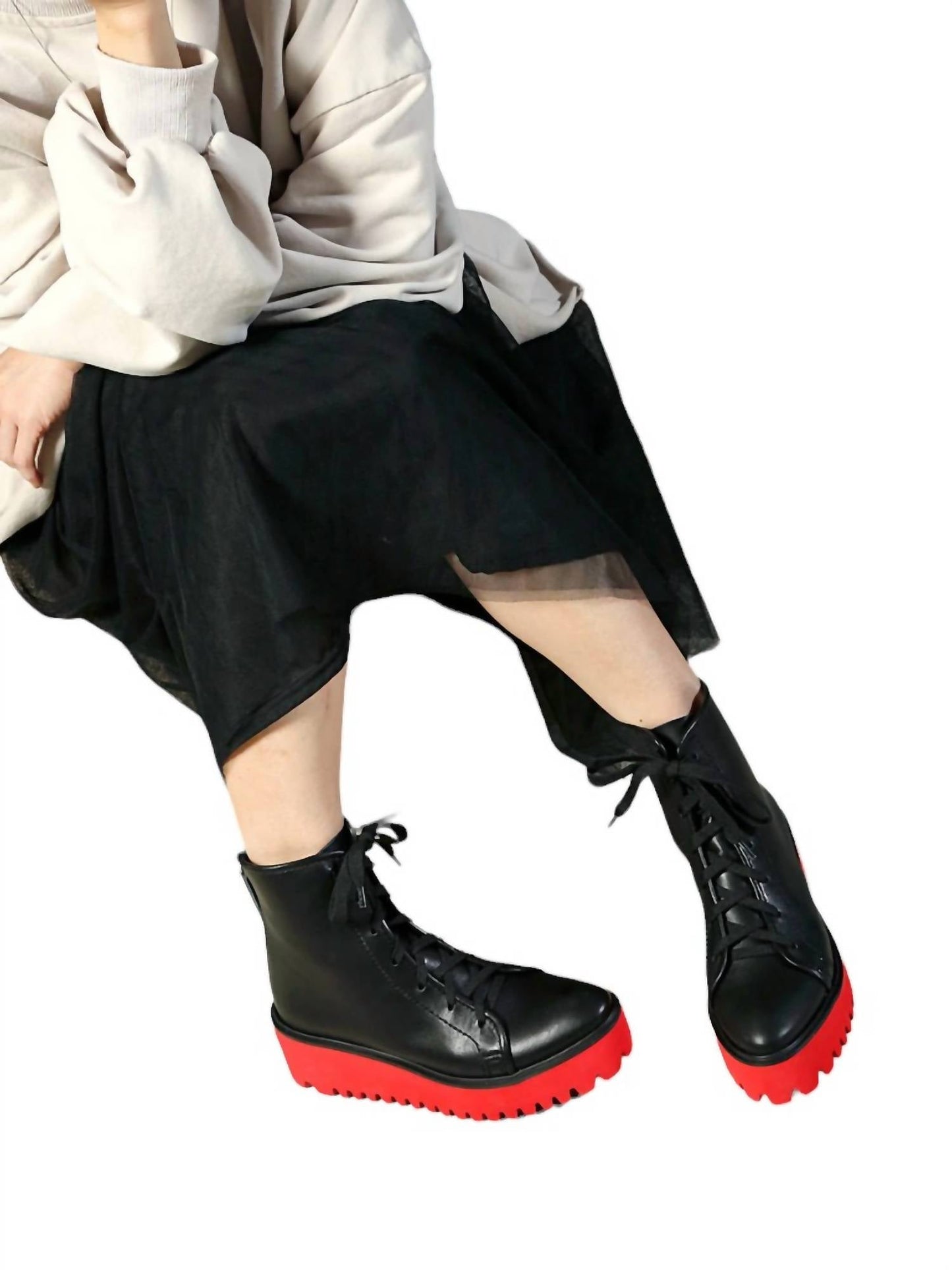 All Black - Women's Flatform Camper