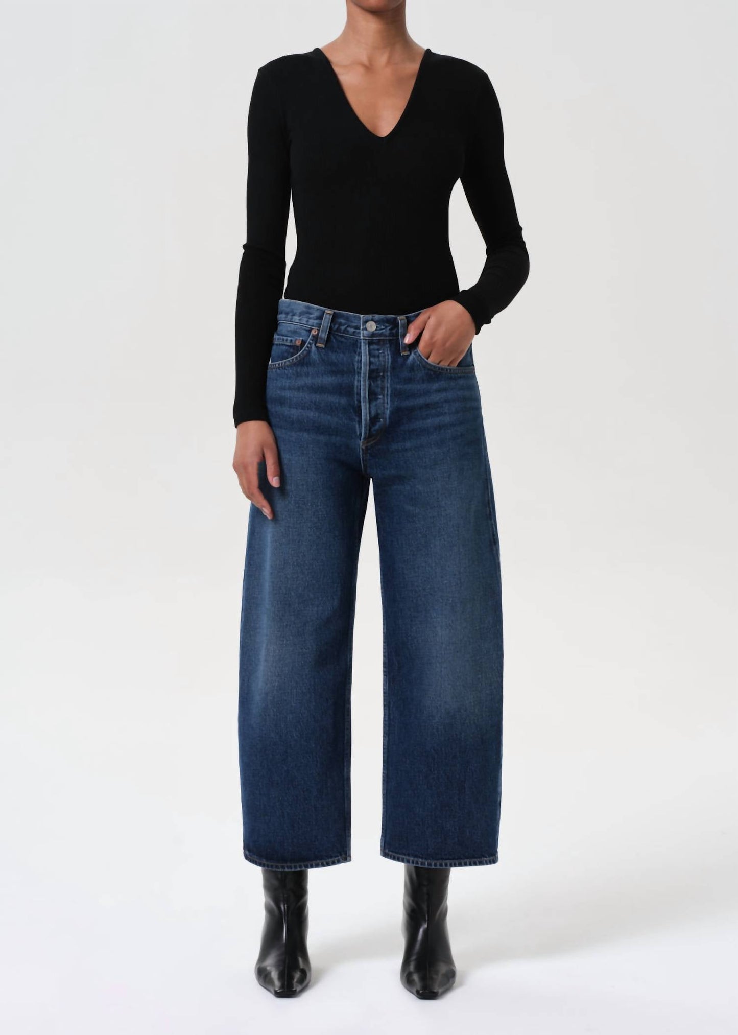 agolde-arc-short-wave-jeans