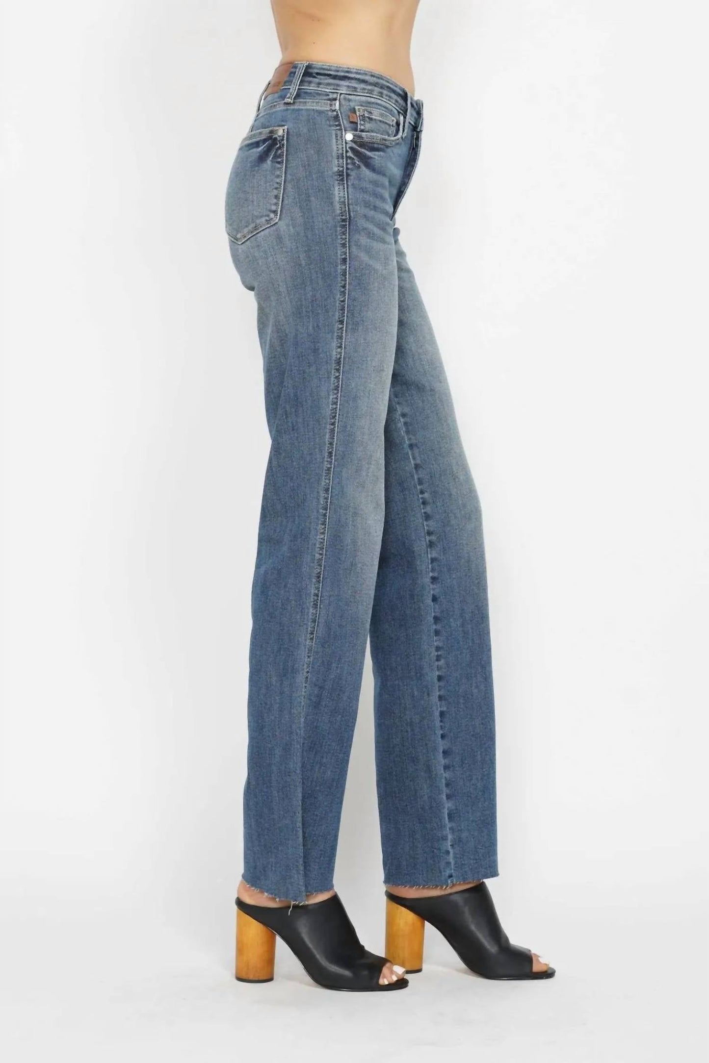 Judy Blue - Mid-Rise Tummy Control Vintage Straight Leg Jean