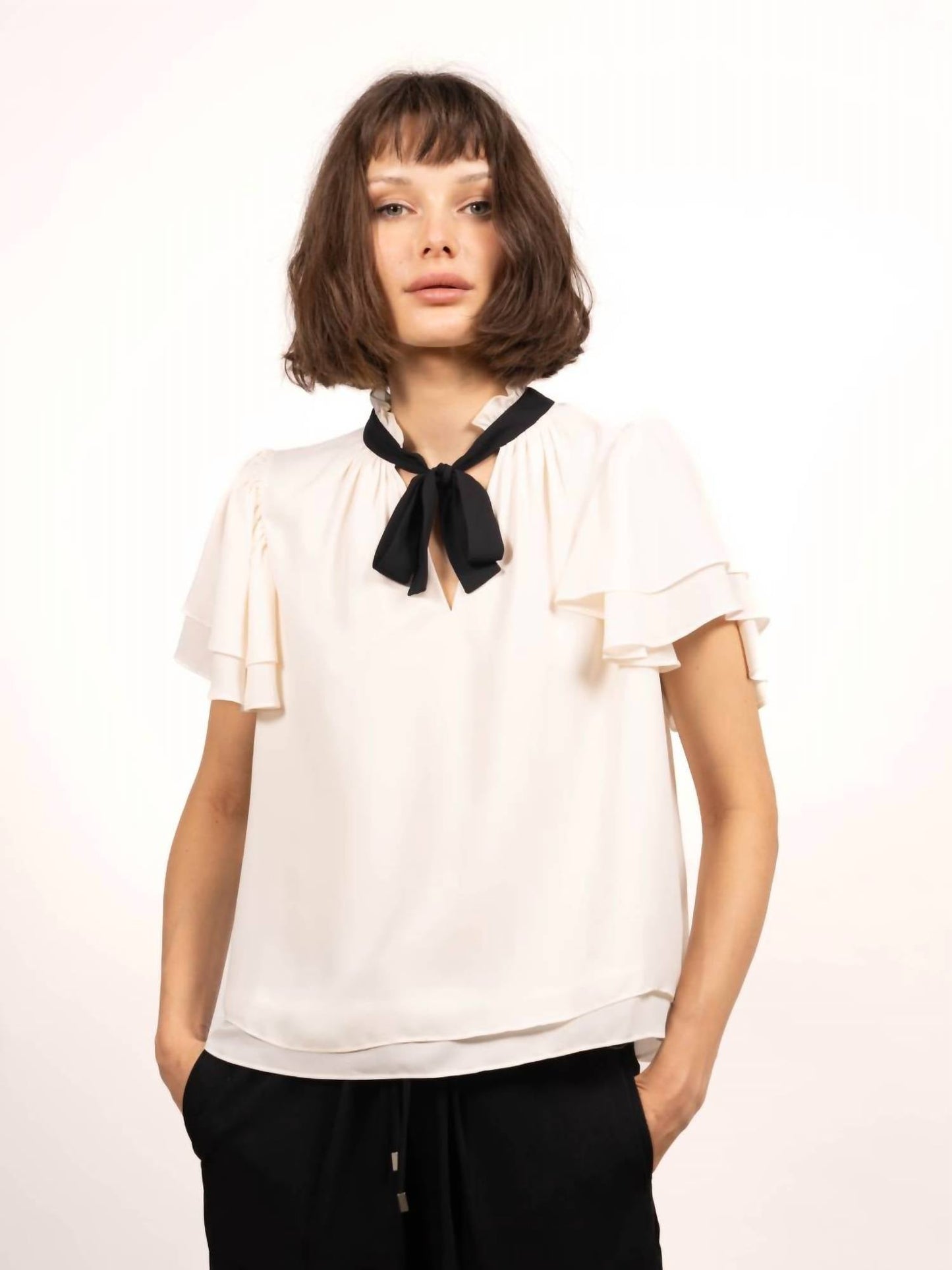 Bluebird Canyon - Lanna V-neck Blouse