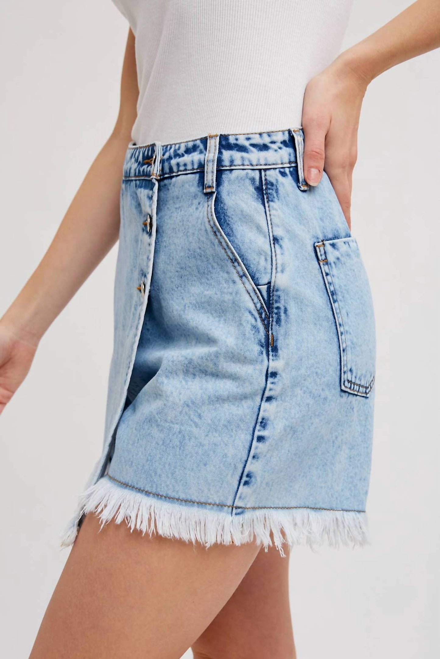 Bluivy - DENIM FRAYED-TRIM SKORT
