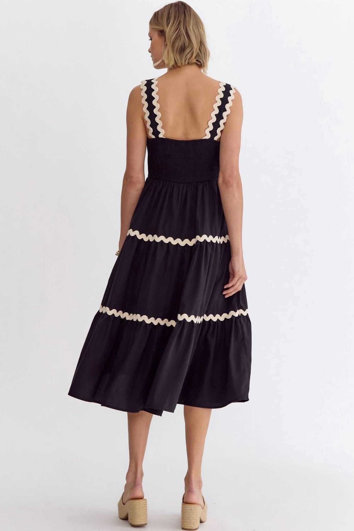 Entro - Square Neck Sleeveless Midi Dress