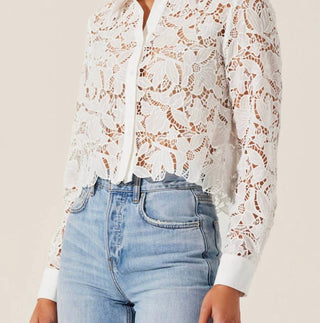 Astr - Isabis Floral Lace Top