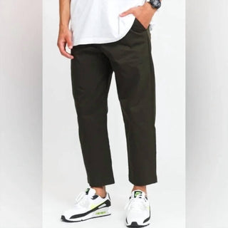 Nike - Standard Fit Taper Leg Pants