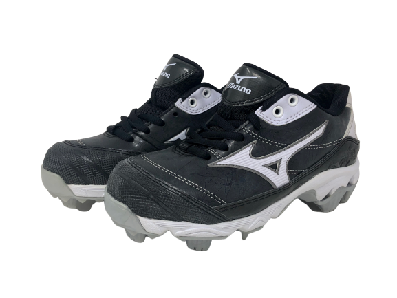 Mizuno Women's 9-Spike Finch 5 Softball Cleat Black/White Size 5 B(M) US