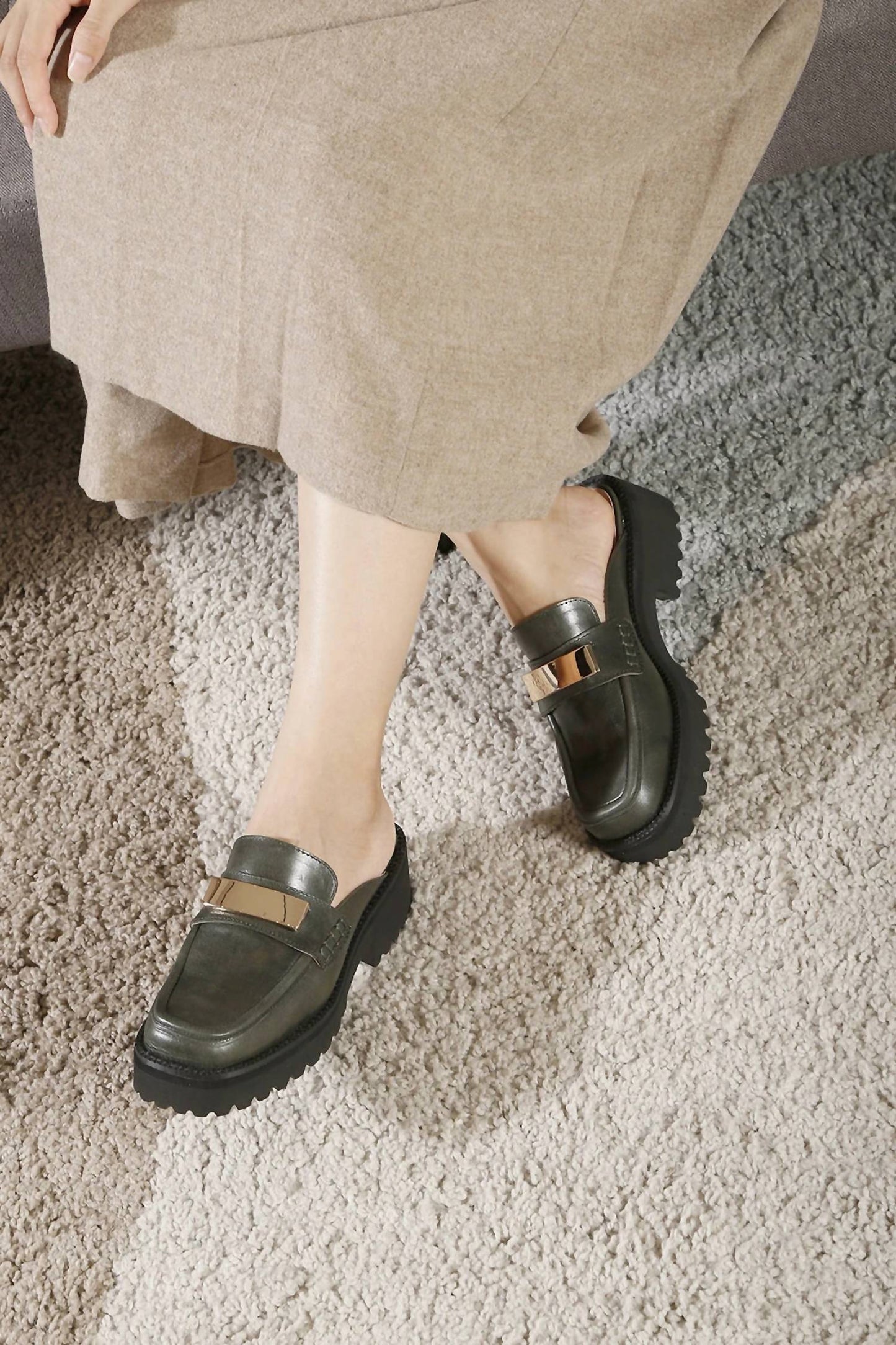 All Black - Flat Buckle Mule