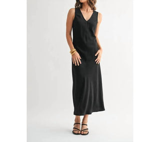 Fun 2 Fun - Satin V-neck Maxi Dress