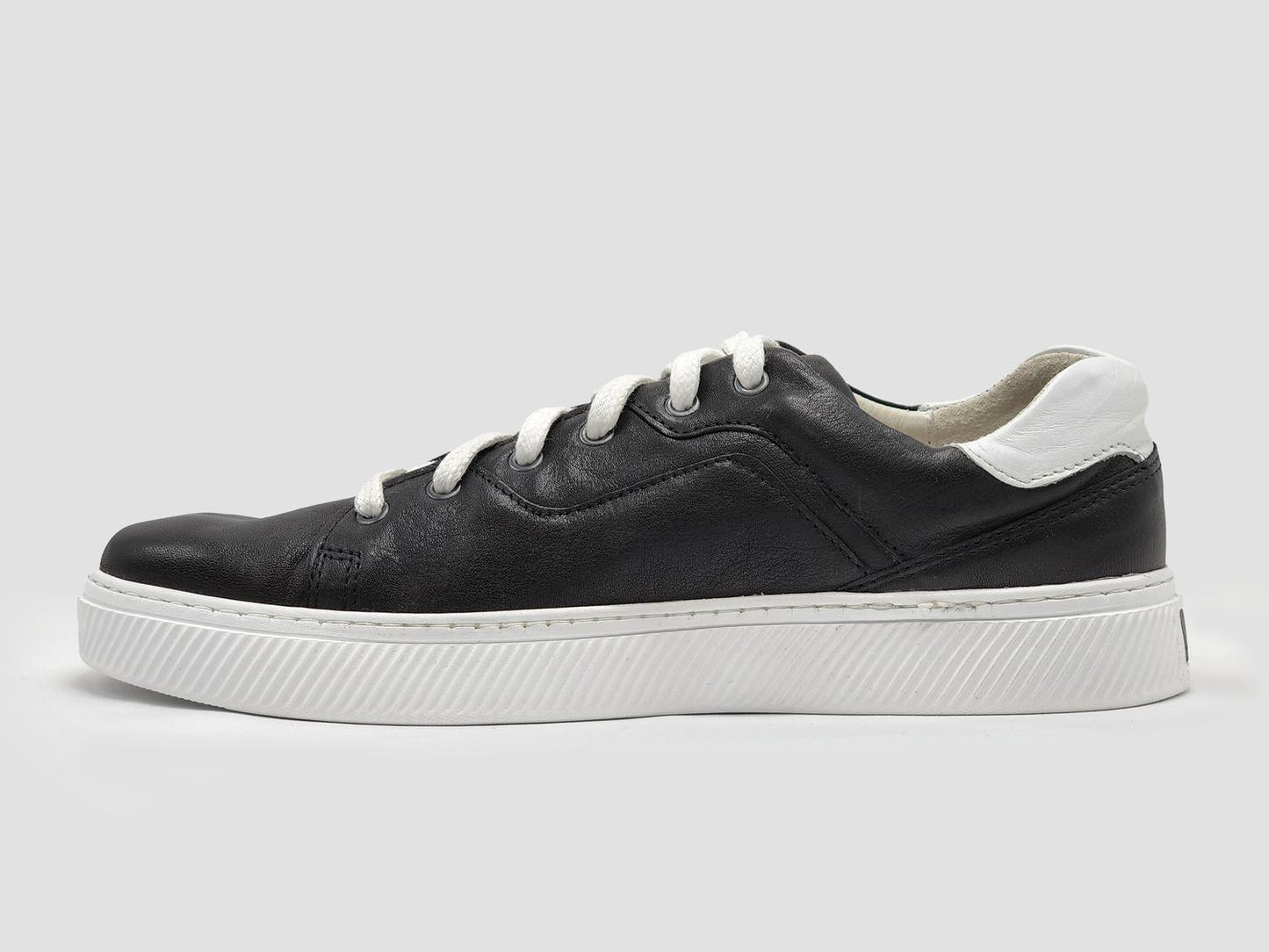 Kcr Group - Men's Classic Leather Sneakers