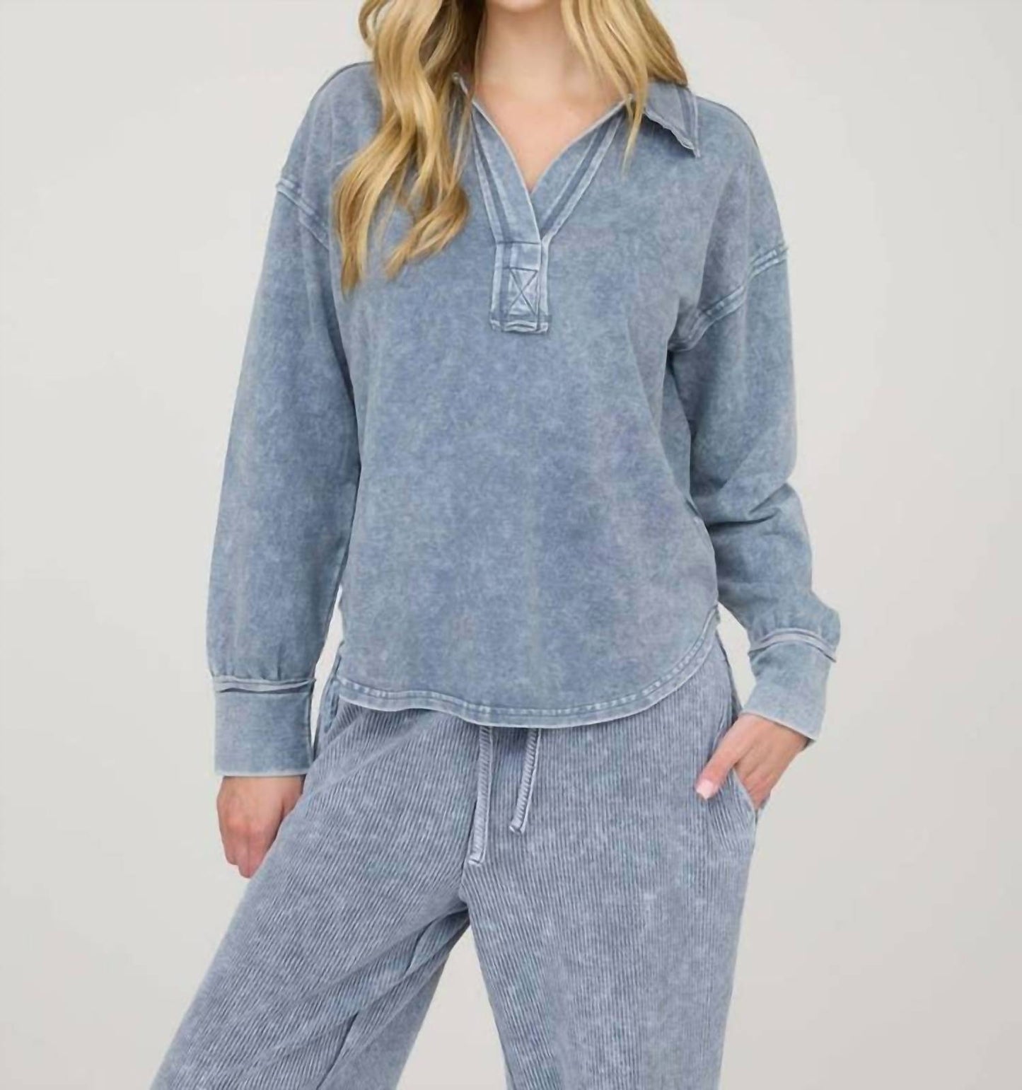 Blu Pepper - Washed Long Sleeve U Hem Polo Knit Top