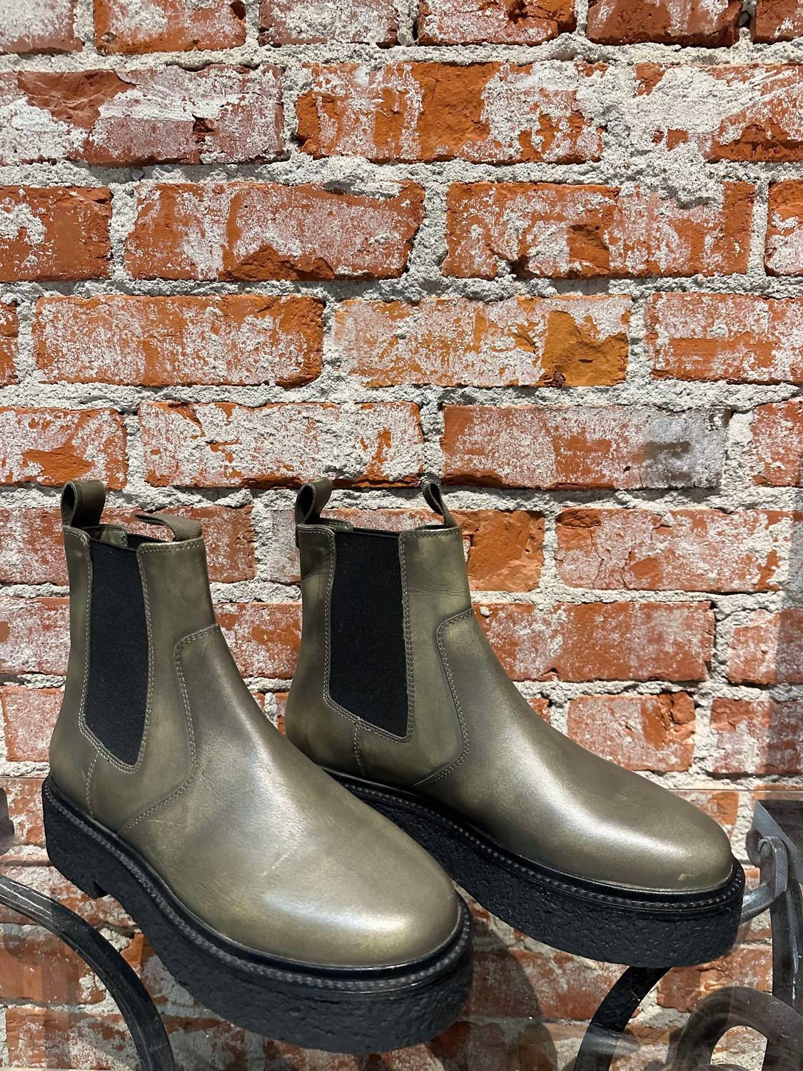 Free People - Women's Chelsea Boot