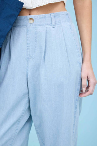 Blu Pepper - High Waist Pleated Denim Capri Pants