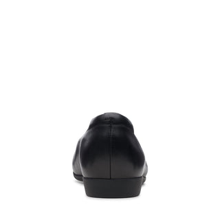 Clarks - Women's Un Darcey Ease Flat Shoes