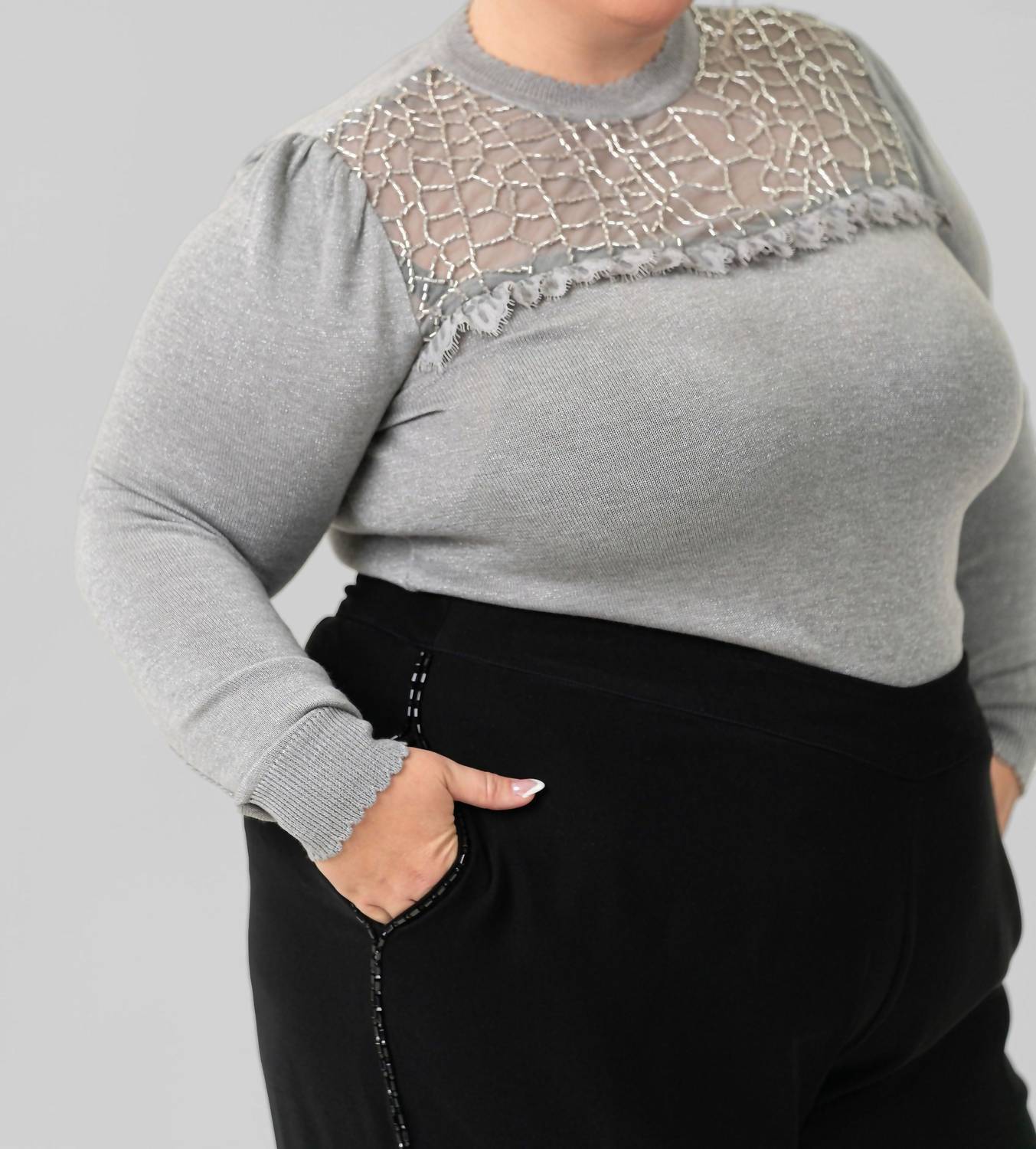 -Bl^Nk- - INDUMANI KNITTED TOP