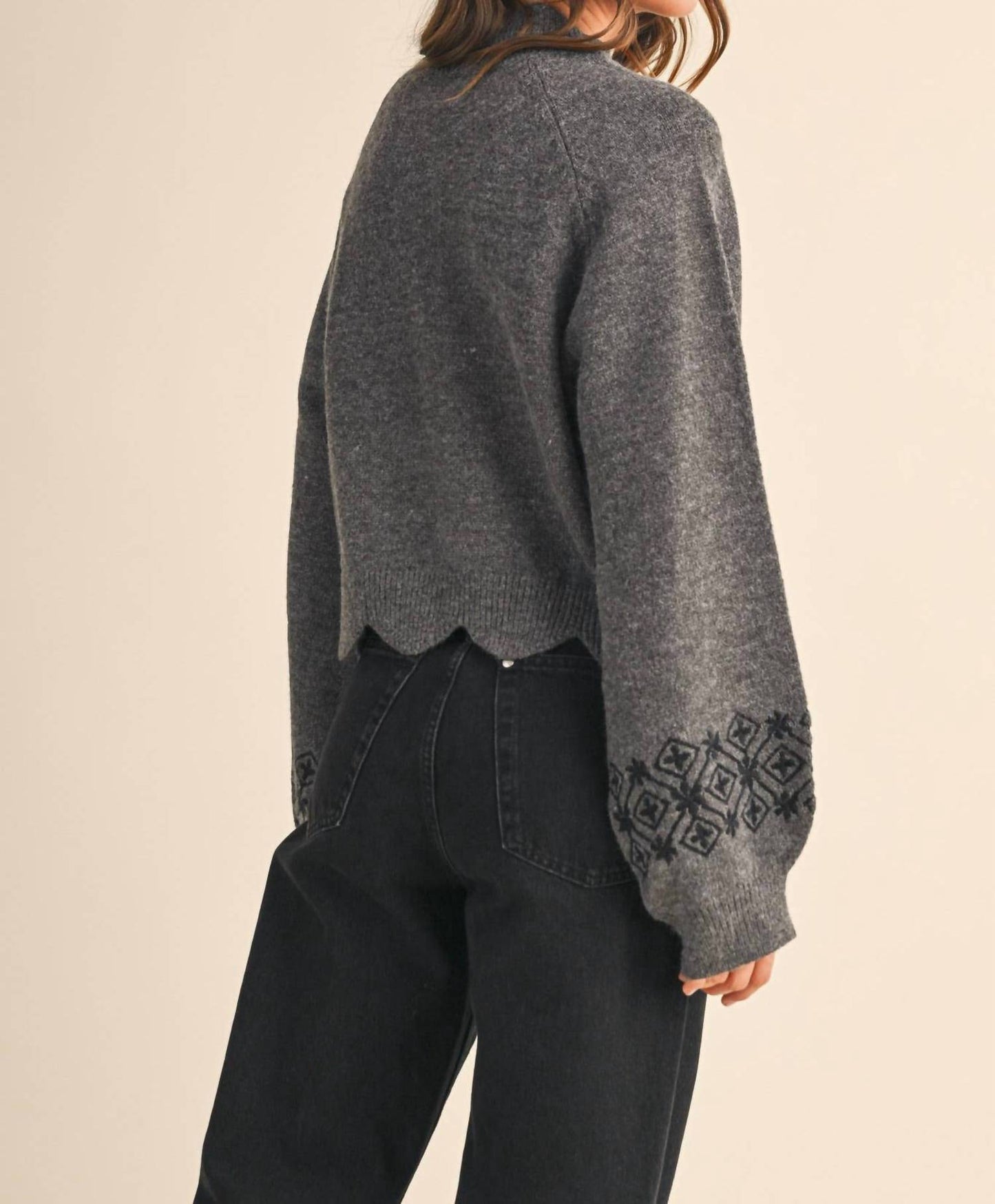 &Merci - Scallop Hem Embroidered Sweater