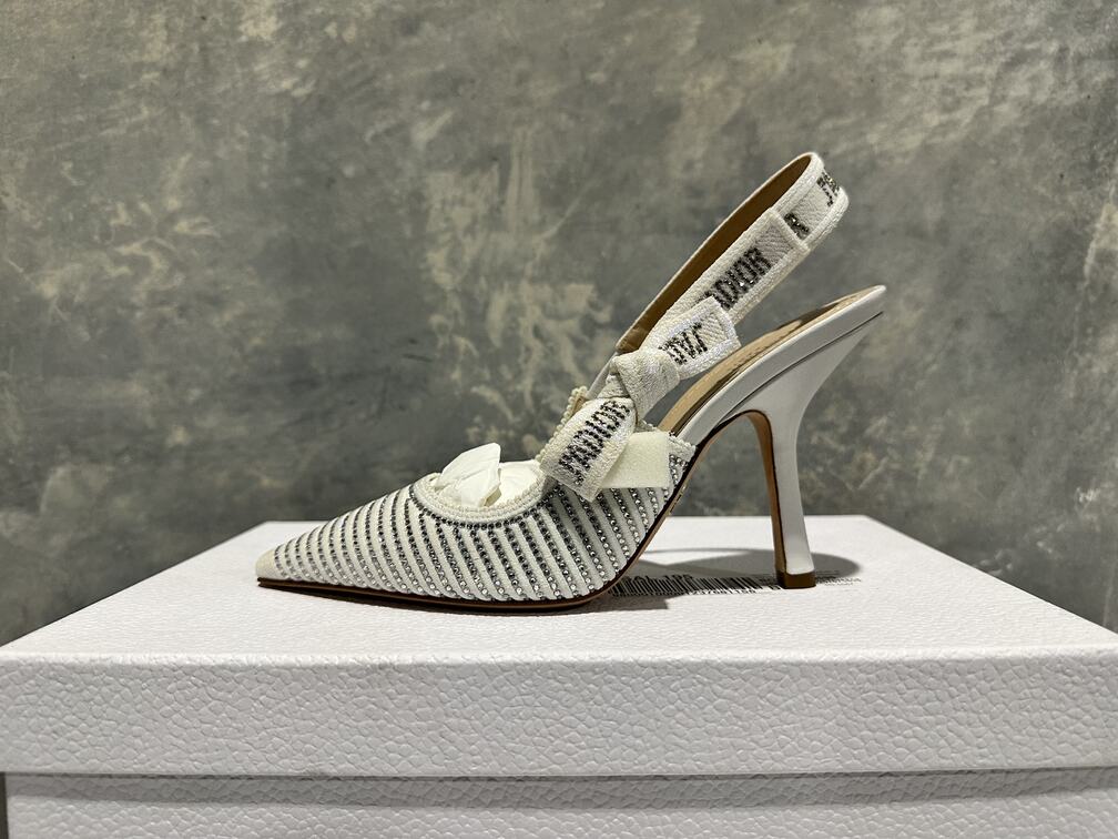 Christian Dior Women's Street Style Elegant Style Logo Pointed Toe Pumps & Mules White Size 6