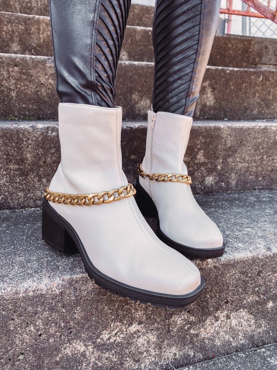 Shu Shop - Women's Yenni Leather Bootie
