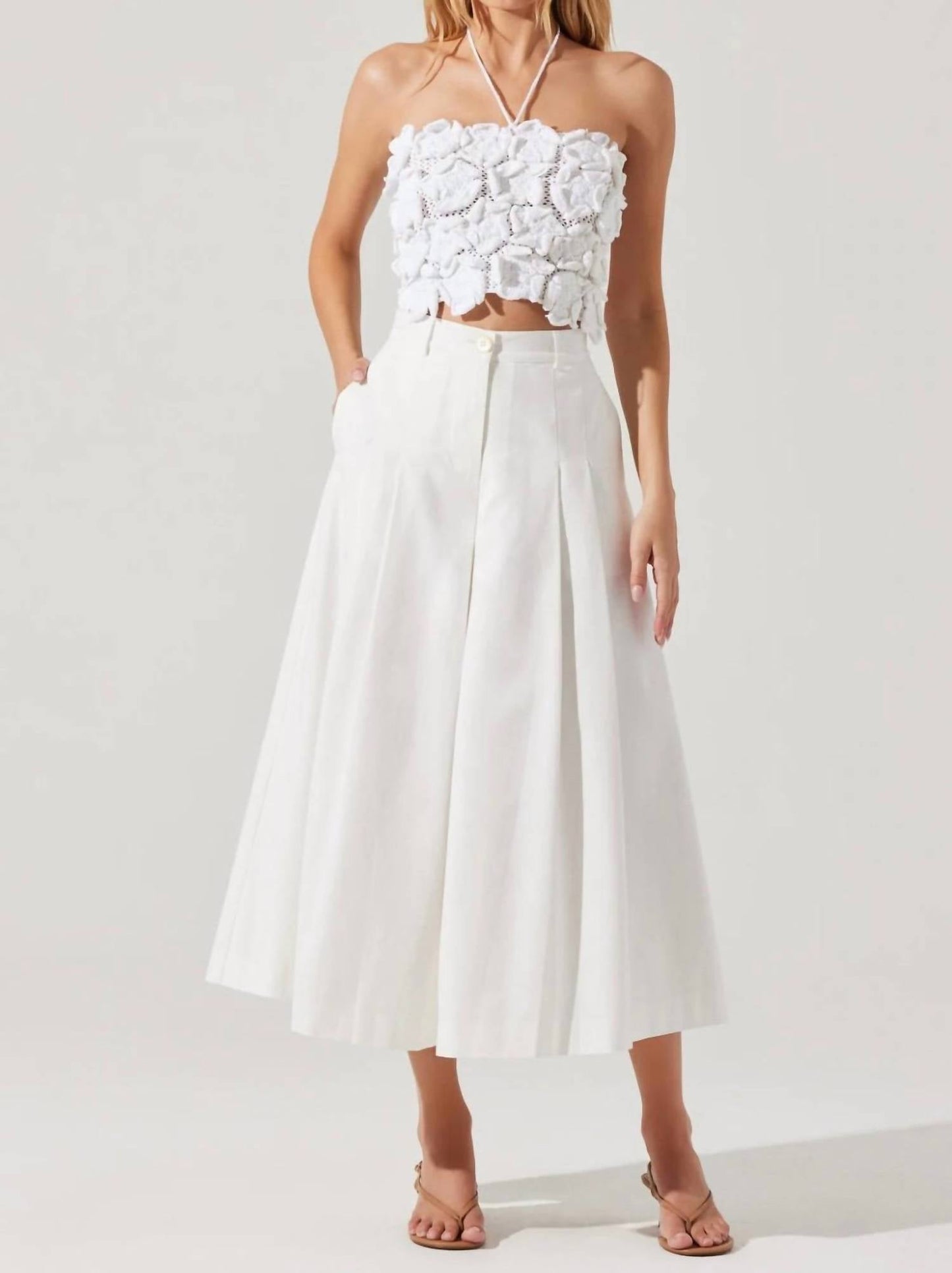 Astr - Rowen Pleated Culotte Pants