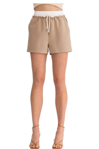 Entro - Contrast Ruffle Sleeves Top & Short Set