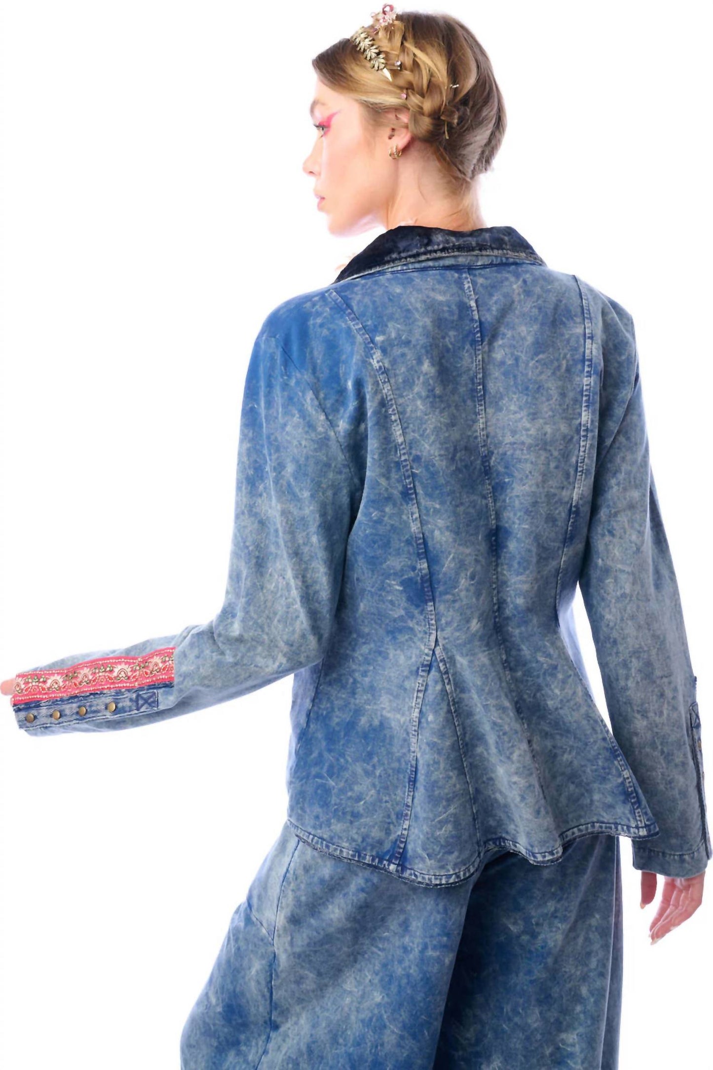 Aratta - Colonel Jacket With Embroidered Trim On Sleeves