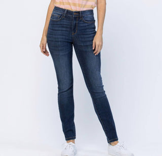 Judy Blue - High Rise Relaxed Fit Dark Clean Jeans
