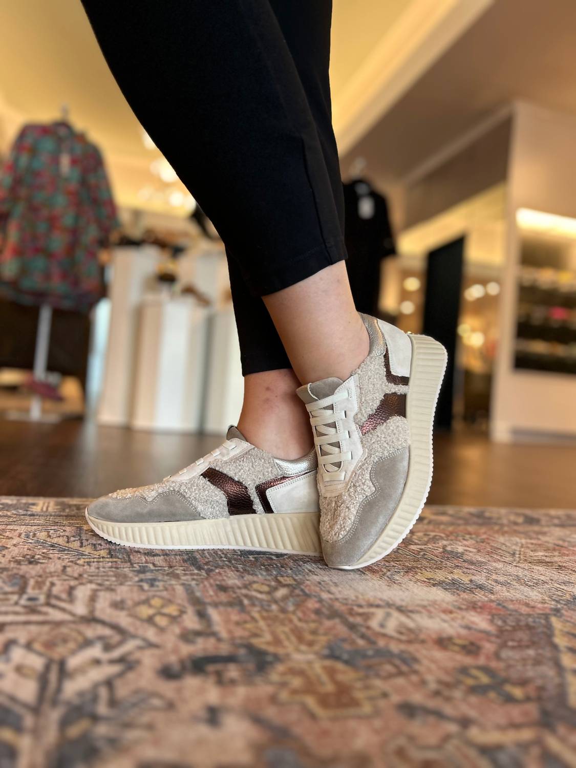 Softwaves - Women's Alanza Sneaker