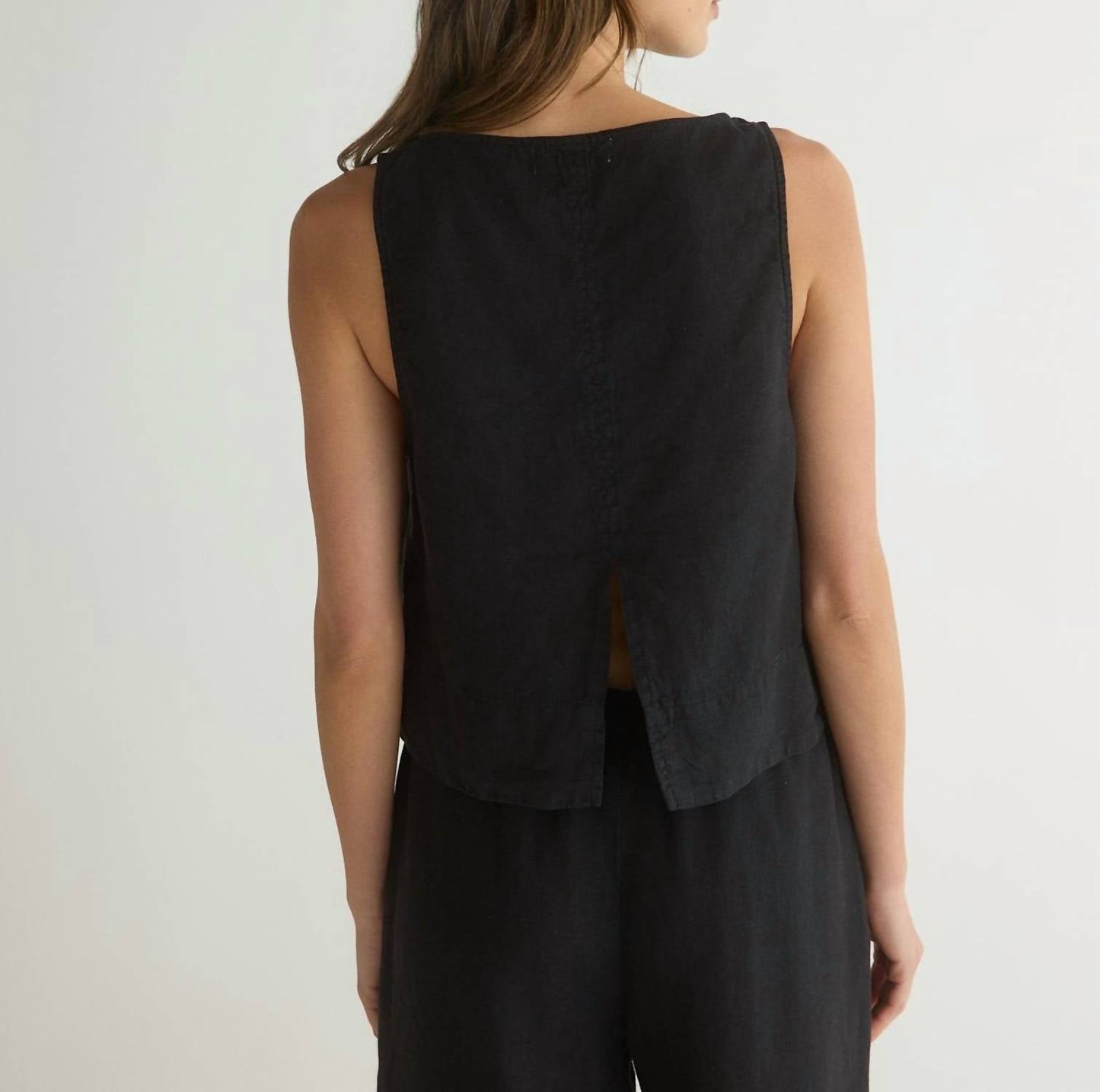 Bella Dahl - Sleeveless Boat Neck Split Back Top
