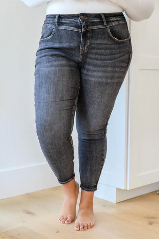 Judy Blue - Yoke High Rise Skinny Jean