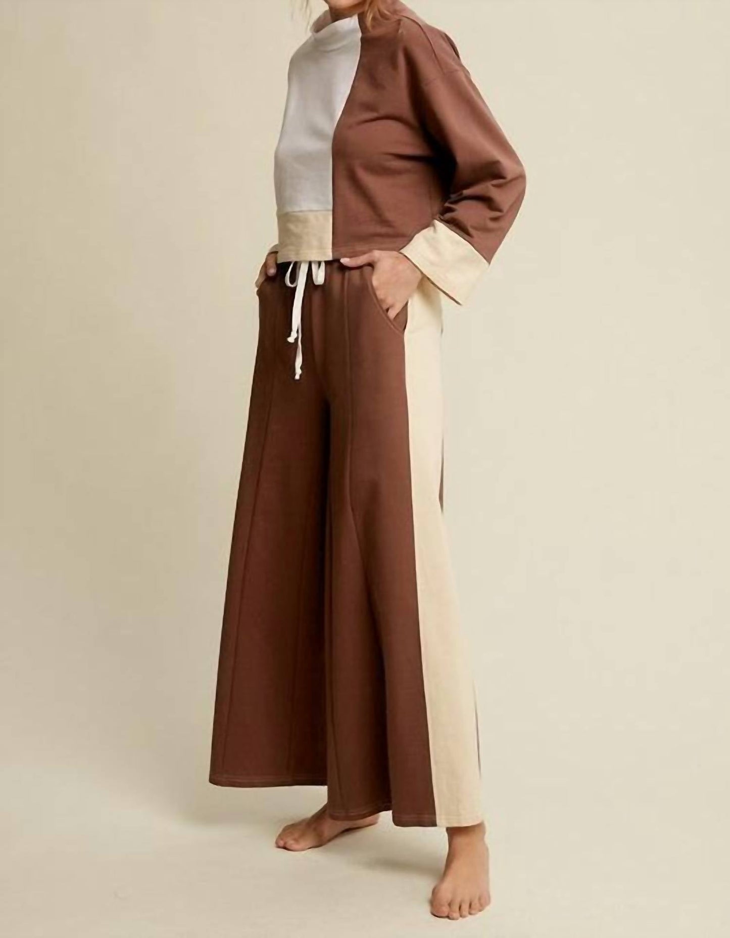Listicle - Arlet Color Block Lounge Set