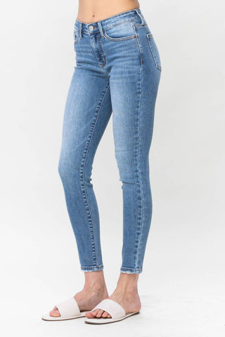 Judy Blue - Mid Rise Vintage Skinny Jeans