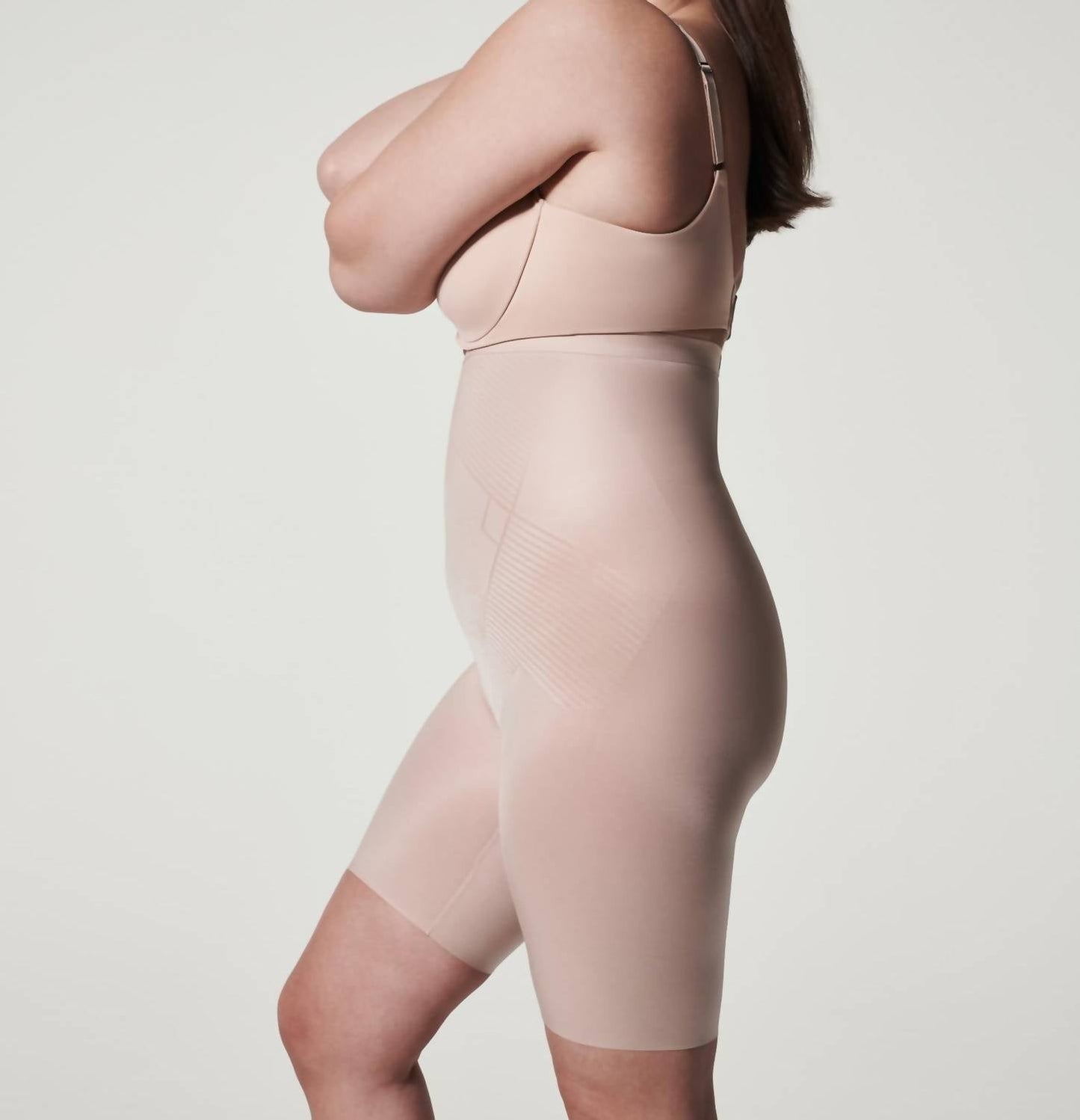 Spanx - Invisible Shaping High Waisted Mid Thigh Short
