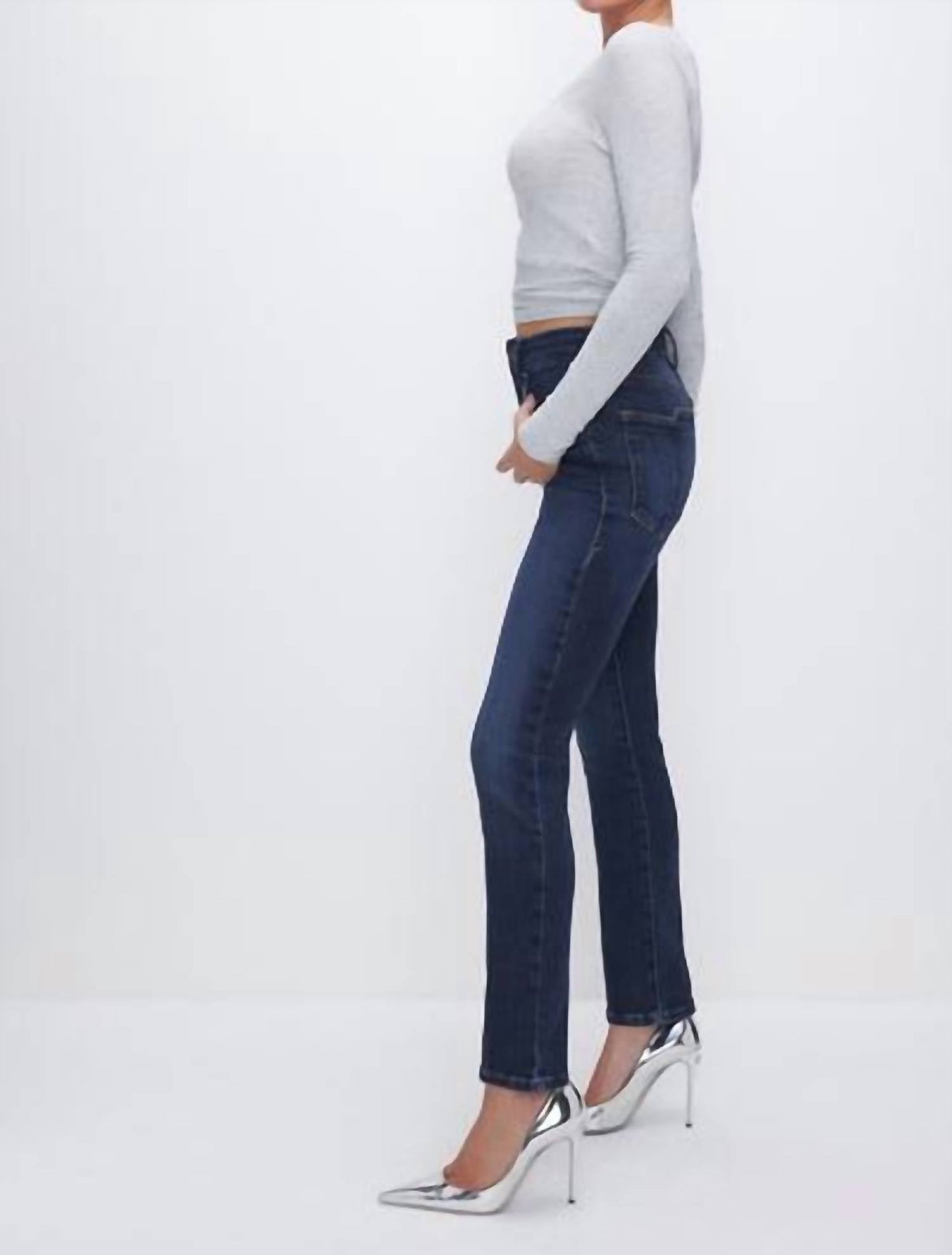 Good American - Soft-Tech Good Classic Slim Straight Jeans